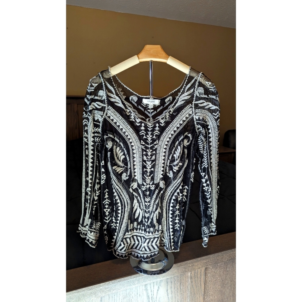 Umgee Tribal Top